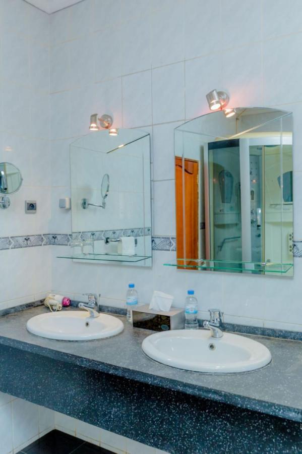 Select Boutique Hotel Kigali Eksteriør billede