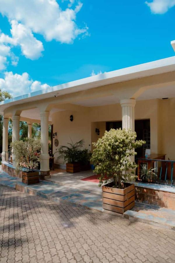 Select Boutique Hotel Kigali Eksteriør billede