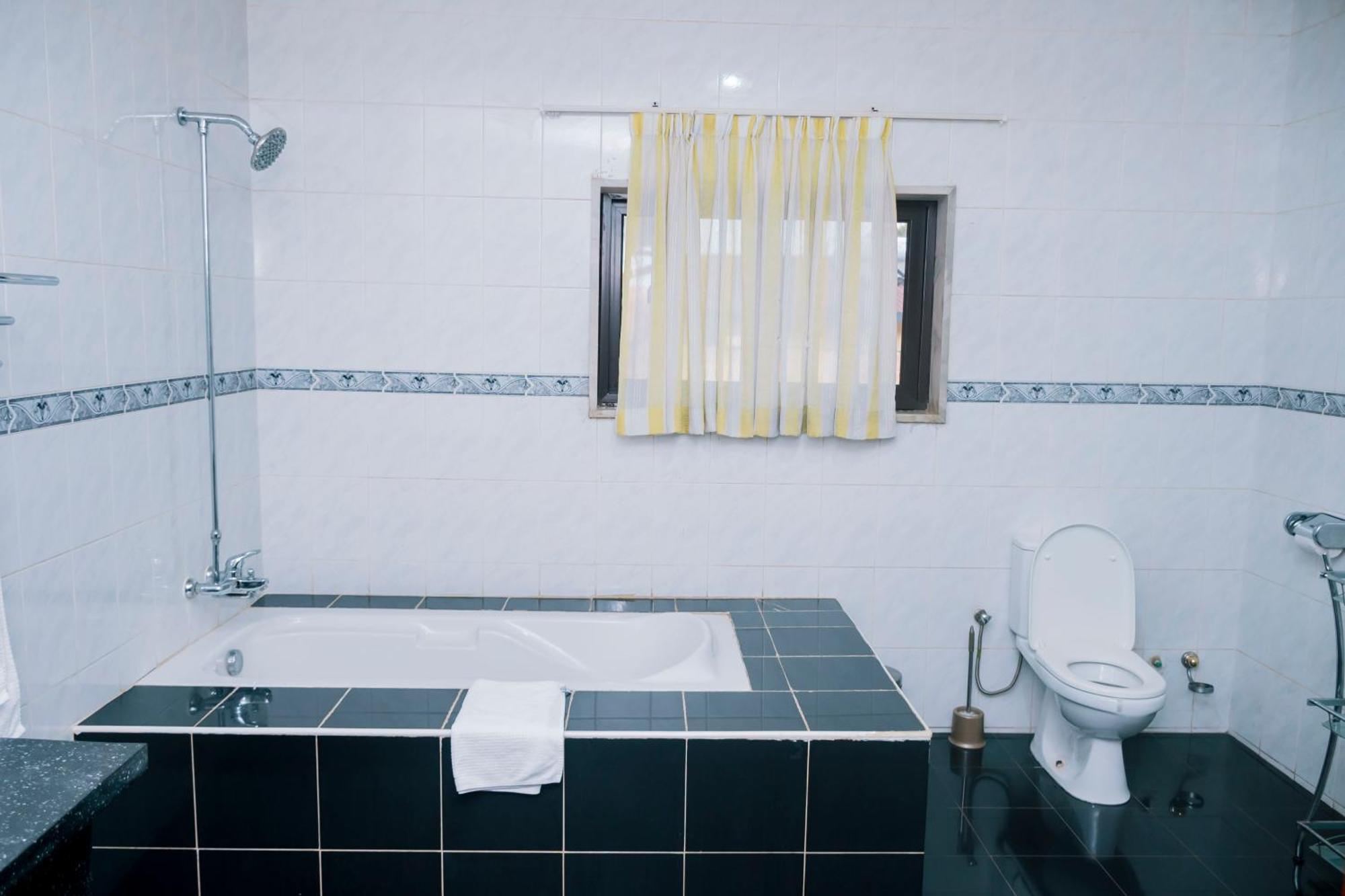 Select Boutique Hotel Kigali Eksteriør billede